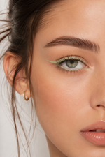 Delineador de Ojos Pixi Endless Silky Eye Pen – Trazo Cremoso Tono PixiGreen foto 4
